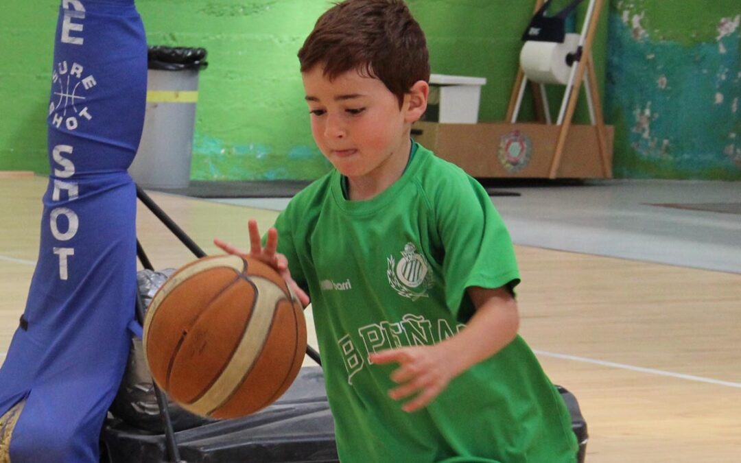 Los Chiquicampeones reciben sus trofeos