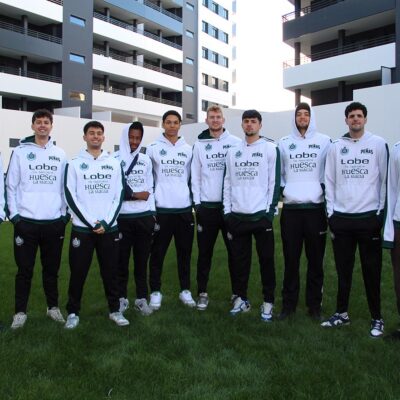 Lobe Huesca La Magia visita la sede de Grupo Lobe en Zaragoza